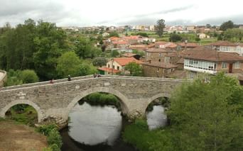 Walking the Camino from Sarria to Santiago